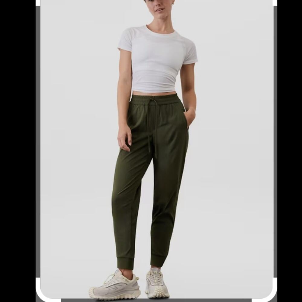 Athleta Trekkie North Jogger NEW 3X Green